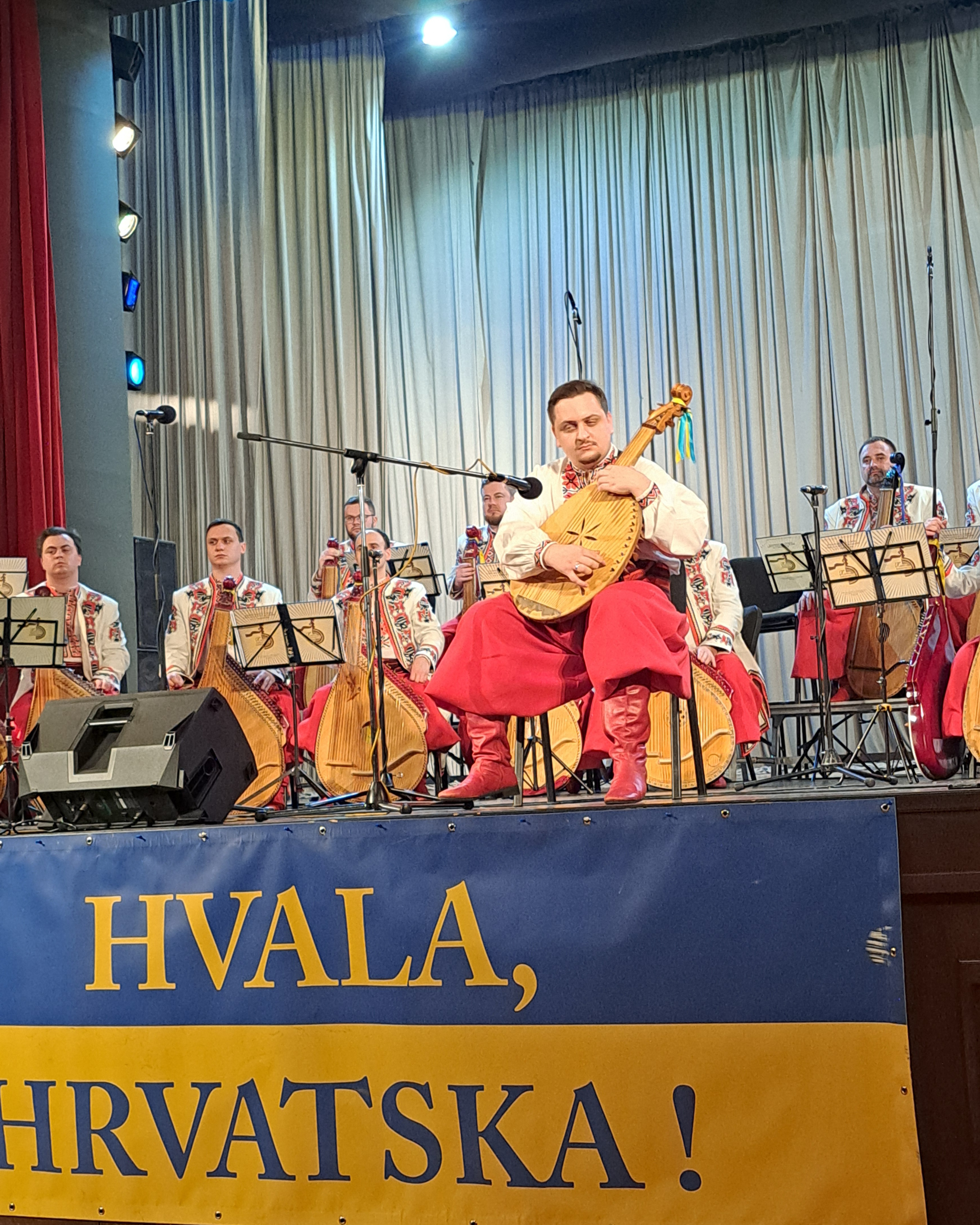 Donacijski koncert Nacionalnog zaslužnog ansambla bandurista Ukrajine 